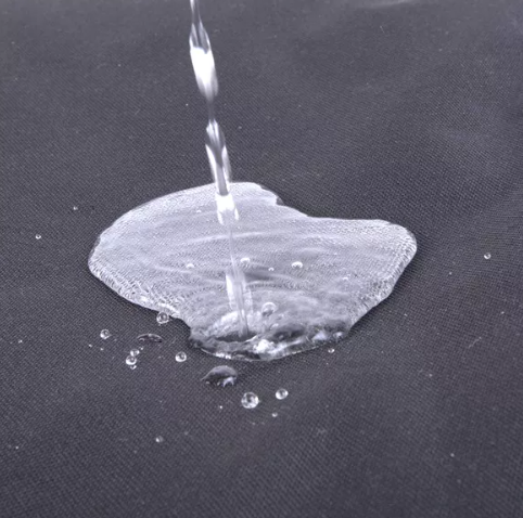 Un élégant coussin d'extérieur